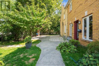 256 The Kingsway in Toronto, ON - Building Photo - Building Photo