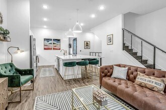738 Douglas Ave in Nashville, TN - Building Photo - Building Photo