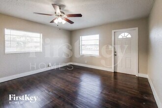 2121 NW 28th Terrace in Fort Lauderdale, FL - Building Photo - Building Photo