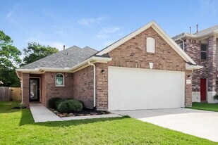 5219 Gulf Stream Ln in Bacliff, TX - Building Photo