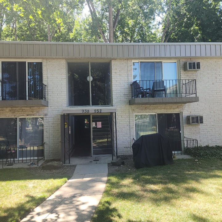 952 S Lincoln St in Kent, OH - Building Photo