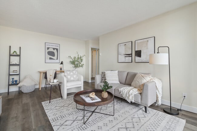 Skyline Towers in New Westminster, BC - Building Photo - Building Photo