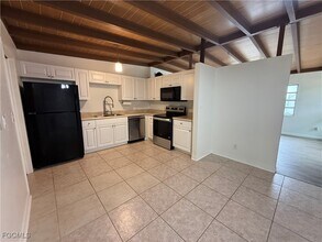 1840 Maple Ave in Ft. Myers, FL - Building Photo - Building Photo