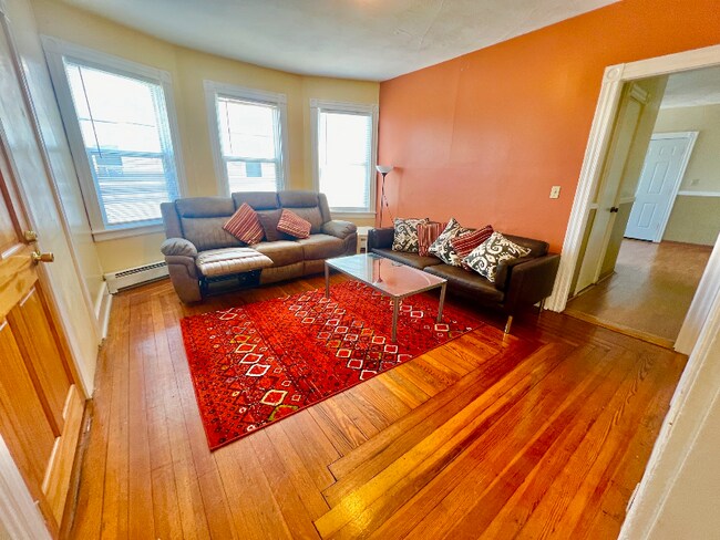 85 Vinton St