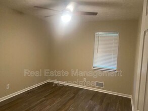 102 Doves Ln in Griffin, GA - Building Photo - Building Photo