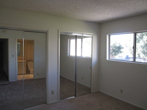 14630-14634 Gault St in Van Nuys, CA - Building Photo - Interior Photo