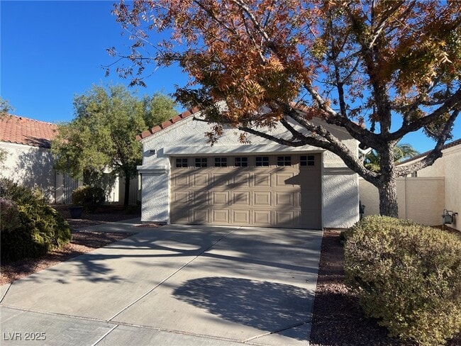 property at 1840 Vista Pointe Ave