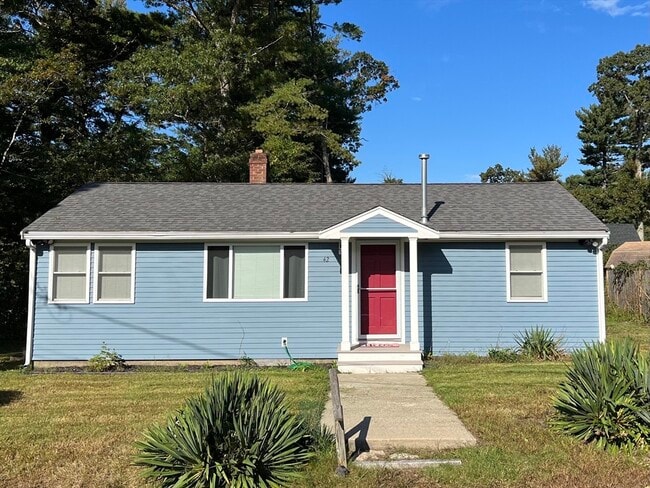 42 Union Park St in Hanson, MA - Building Photo - Building Photo