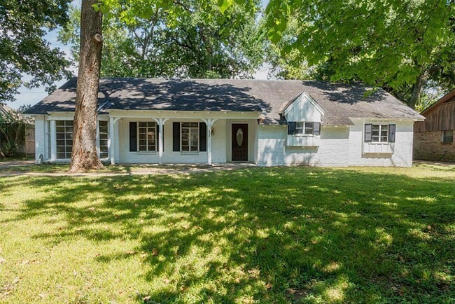 property at 630 Cherrybark Ln