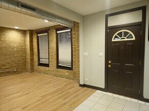 1819 W Evergreen Ave in Chicago, IL - Building Photo - Building Photo