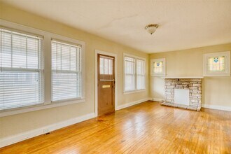 217 Emerling Dr in St. Louis, MO - Building Photo - Building Photo