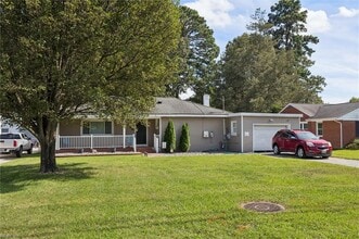 522 Denbigh Blvd in Newport News, VA - Building Photo - Building Photo