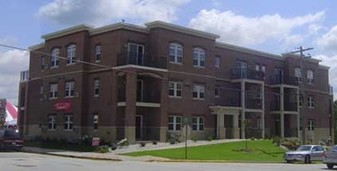 Uptown Commons Apartamentos