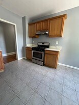 1018 Hancock Ave, Unit 2 in Bridgeport, CT - Building Photo