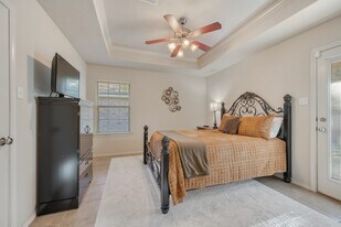 214 Sterling St in College Station, TX - Building Photo