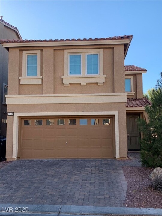 7155 W Steele Canyon St in Las Vegas, NV - Building Photo