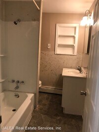 10 Middle Spring Ave photo'