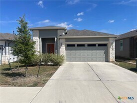 540 Wilshire Rd in San Marcos, TX - Building Photo