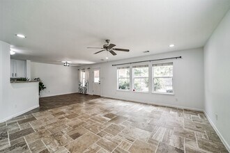 18215 Westridge Bend Ln, Unit LA-A12 in Cypress, TX - Building Photo - Building Photo