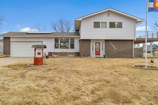 10240 Potomac St in Commerce City, CO - Building Photo