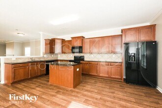 14435 Lake Crossing Dr in Charlotte, NC - Building Photo - Building Photo