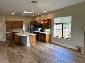42019 N Golf Crest Rd in Anthem, AZ - Building Photo - Building Photo