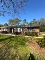 732 Montclair Dr in Wilmington, NC - Building Photo