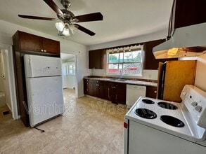 515 Rutland Rd N in Kelowna, BC - Building Photo - Building Photo