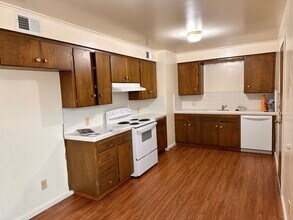 901 W 6th St in Madera, CA - Building Photo - Building Photo