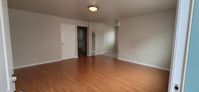 1642 Queen Charlotte Dr in Sunnyvale, CA - Building Photo - Building Photo