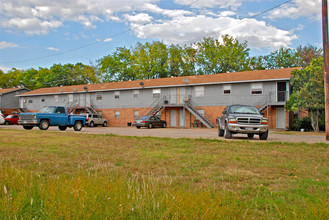 Crossroad Terrace in Farmersville, TX - Foto de edificio - Building Photo