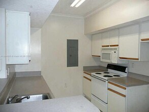 11701 SW 2nd St in Pembroke Pines, FL - Building Photo - Building Photo