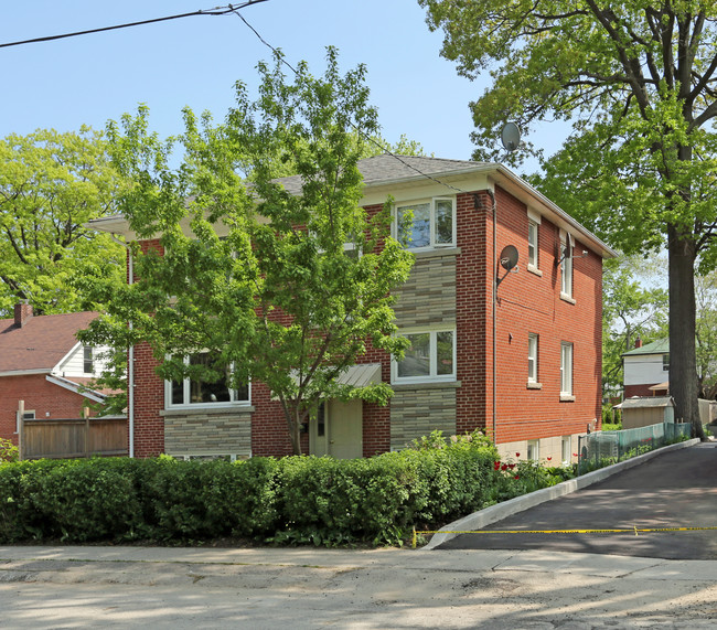 29 Marina Ave in Toronto, ON - Building Photo - Building Photo