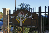 Terracina Oaks Apartments 1 & 2 in Greenfield, CA - Foto de edificio - Building Photo