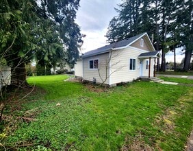 785 NW West St in Chehalis, WA - Building Photo - Building Photo