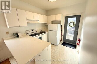 296 Runnymede Rd in Toronto, ON - Building Photo - Building Photo