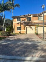 2121 Way in Sunrise, FL - Building Photo