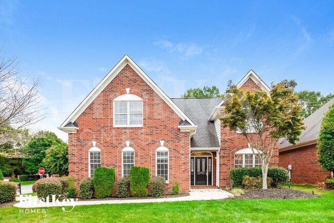 property at 1297 Kennett Ave