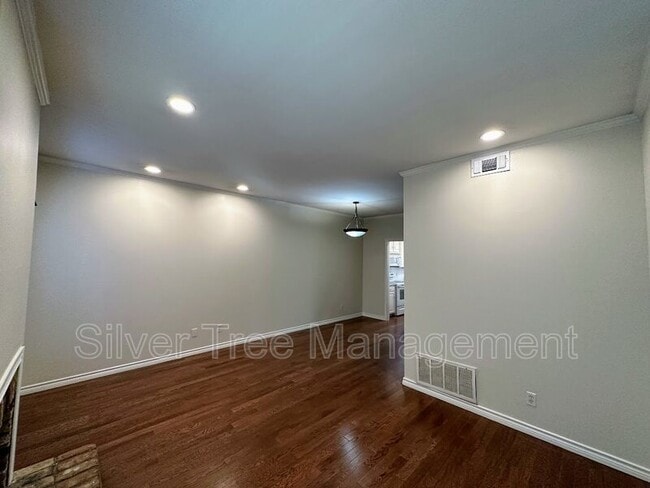 4405 Bowser Ave in Dallas, TX - Building Photo - Building Photo