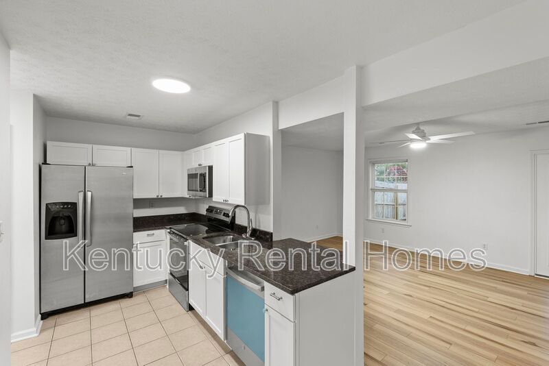 3306 Morhan Way in Lexington, KY - Building Photo
