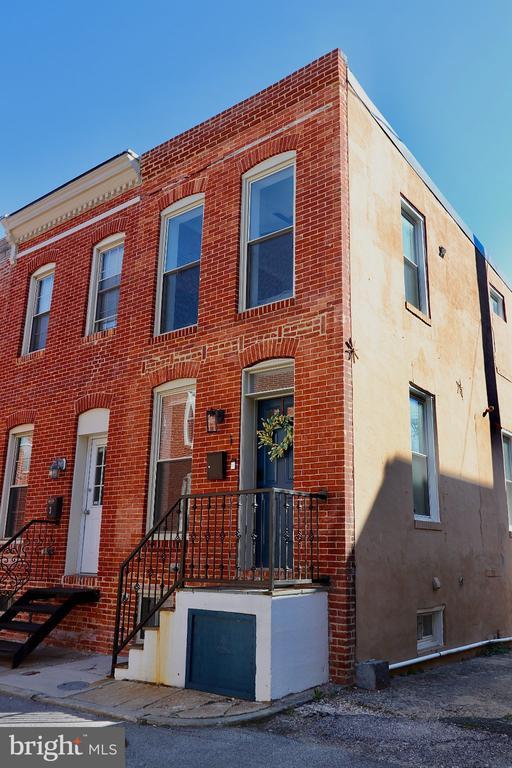 property at 1 N Bradford St