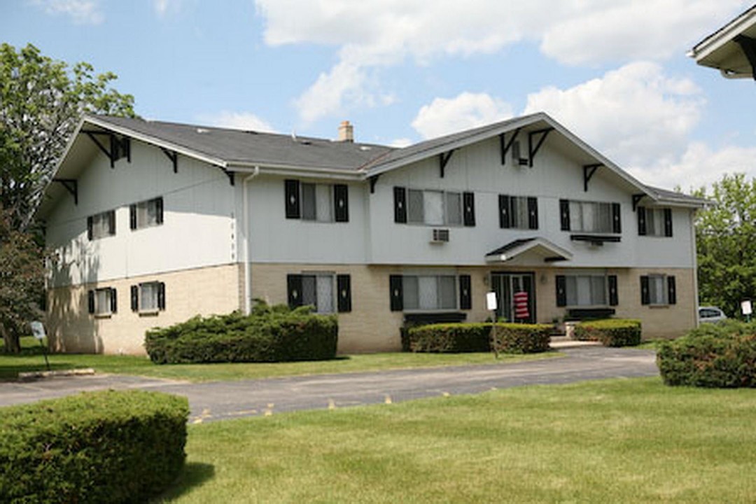 Westover Apartments in Milwaukee, WI - Foto de edificio