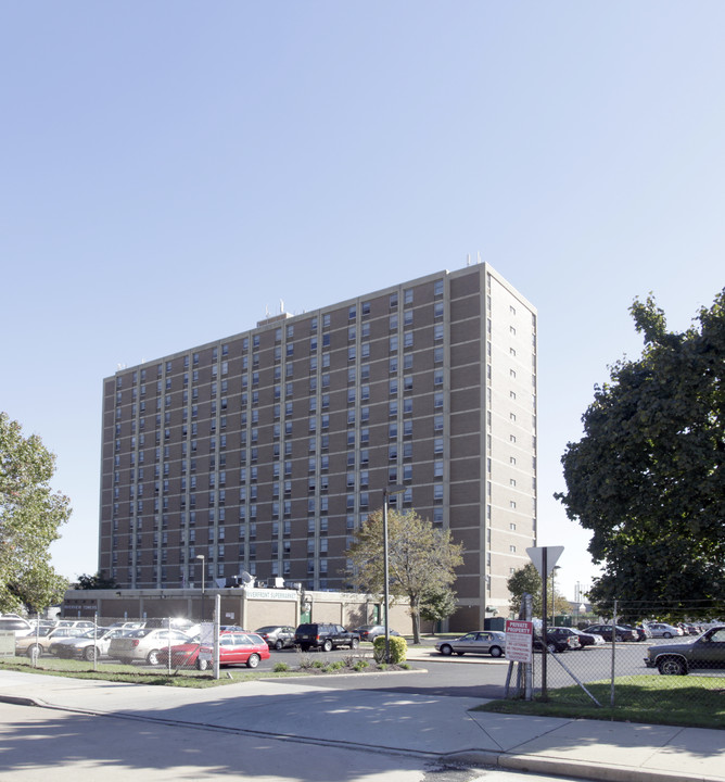 Riverview Towers Apartments in Camden, NJ - Building Photo