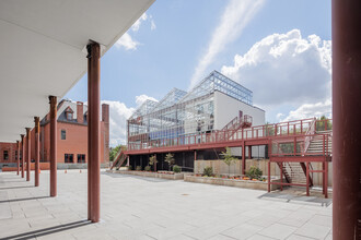 Newark Makerhoods in Newark, NJ - Foto de edificio - Building Photo