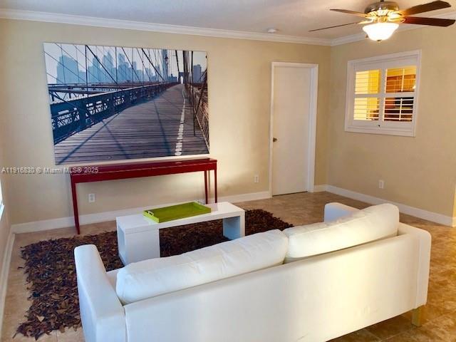 216 SE 5th St in Dania Beach, FL - Foto de edificio - Building Photo