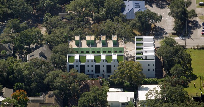 Shore House in Tampa, FL - Building Photo - Primary Photo