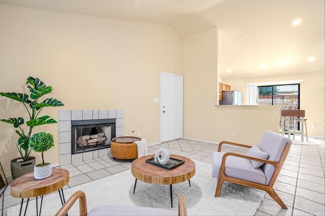 11901 Swearingen Dr in Austin, TX - Foto de edificio - Building Photo