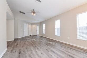 1422 Dew Bloom Rd in Valrico, FL - Building Photo - Building Photo