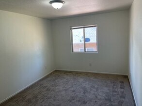 545 Fein Ave in Paso Robles, CA - Building Photo - Building Photo