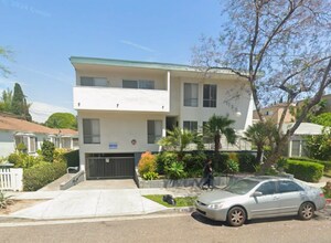 1130 N Fuller Ave in West Hollywood, CA - Foto de edificio - Building Photo